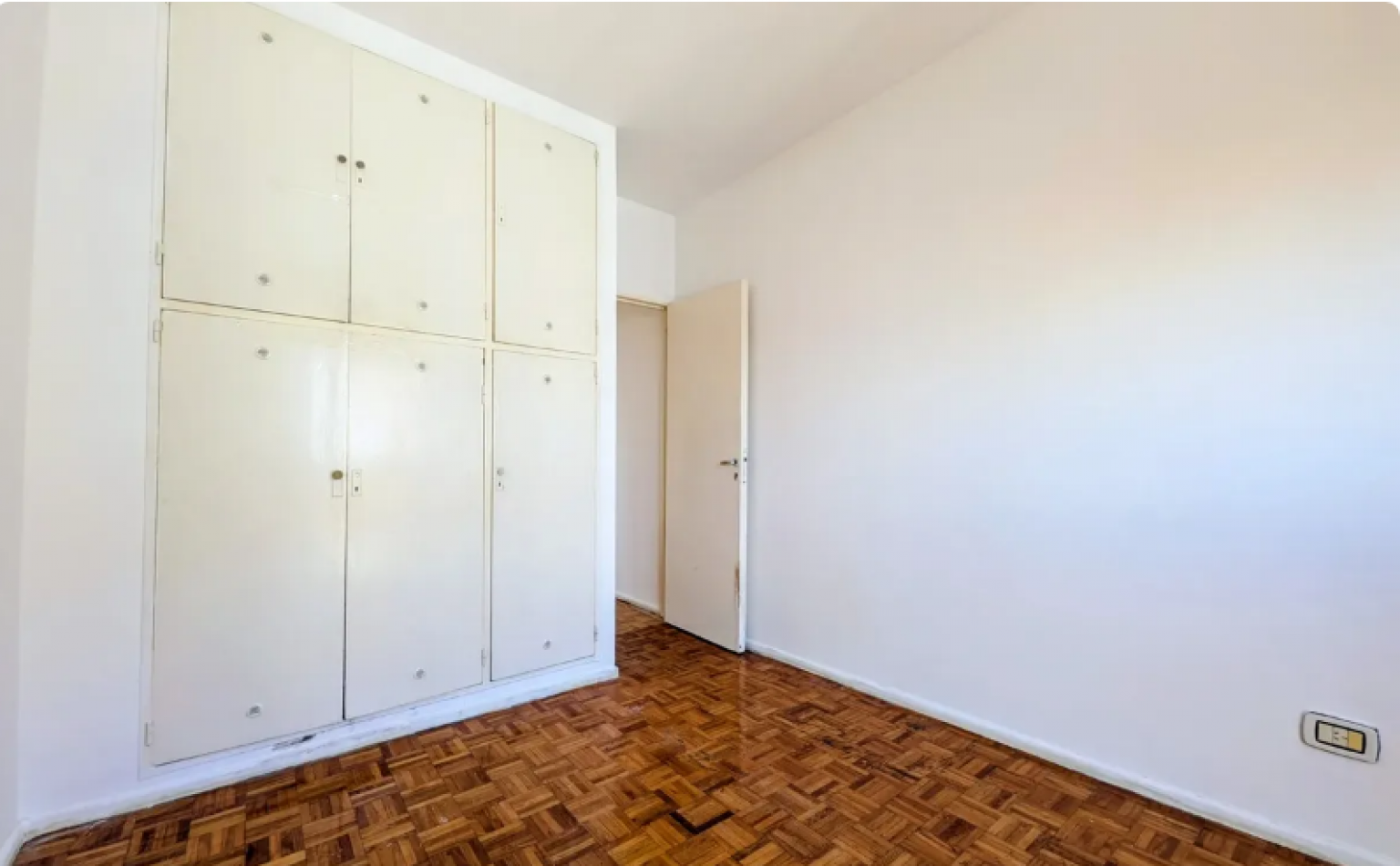 En venta Depto de 3 amb al frente con Balcon y Baulera en Balvanera