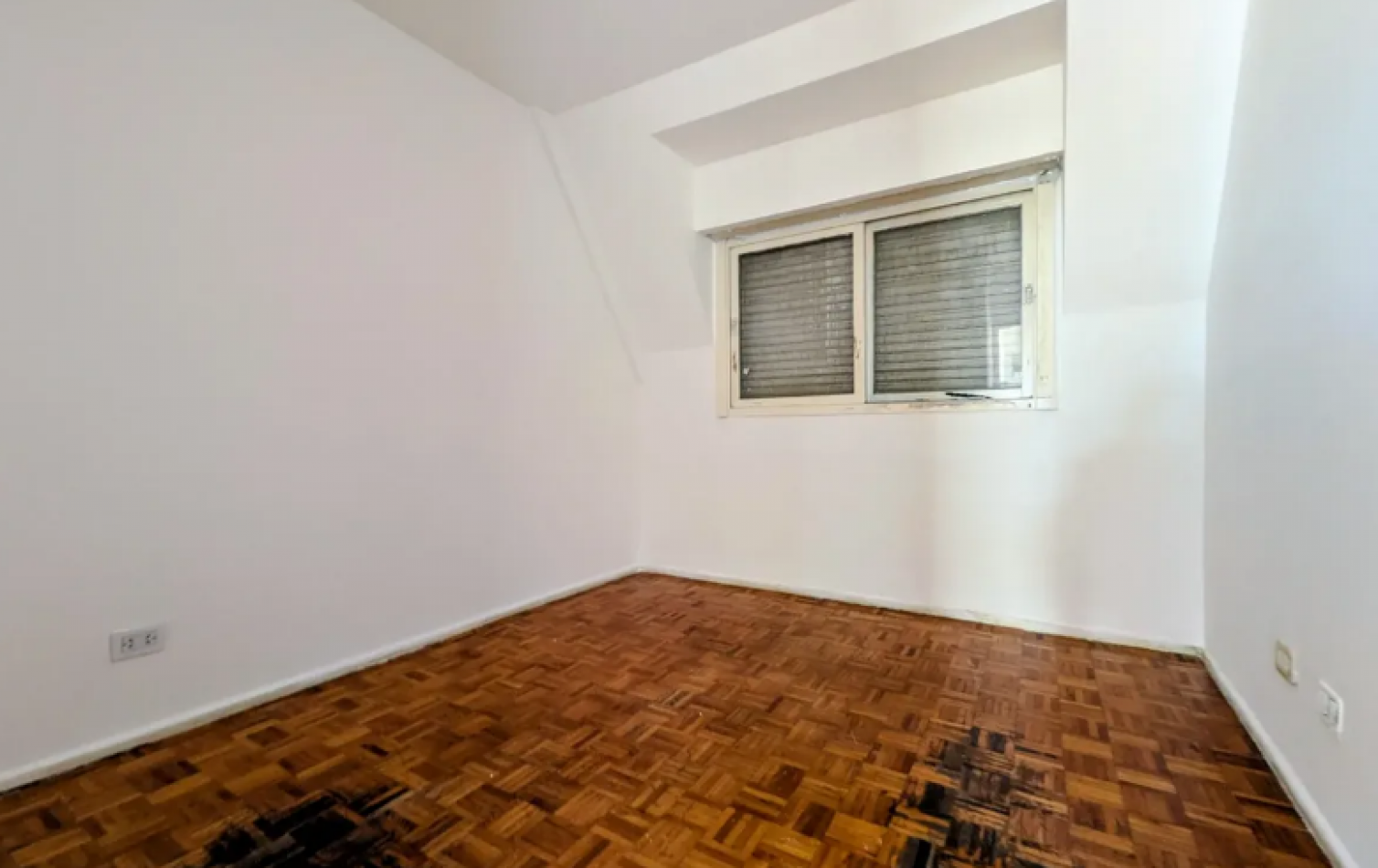 En venta Depto de 3 amb al frente con Balcon y Baulera en Balvanera