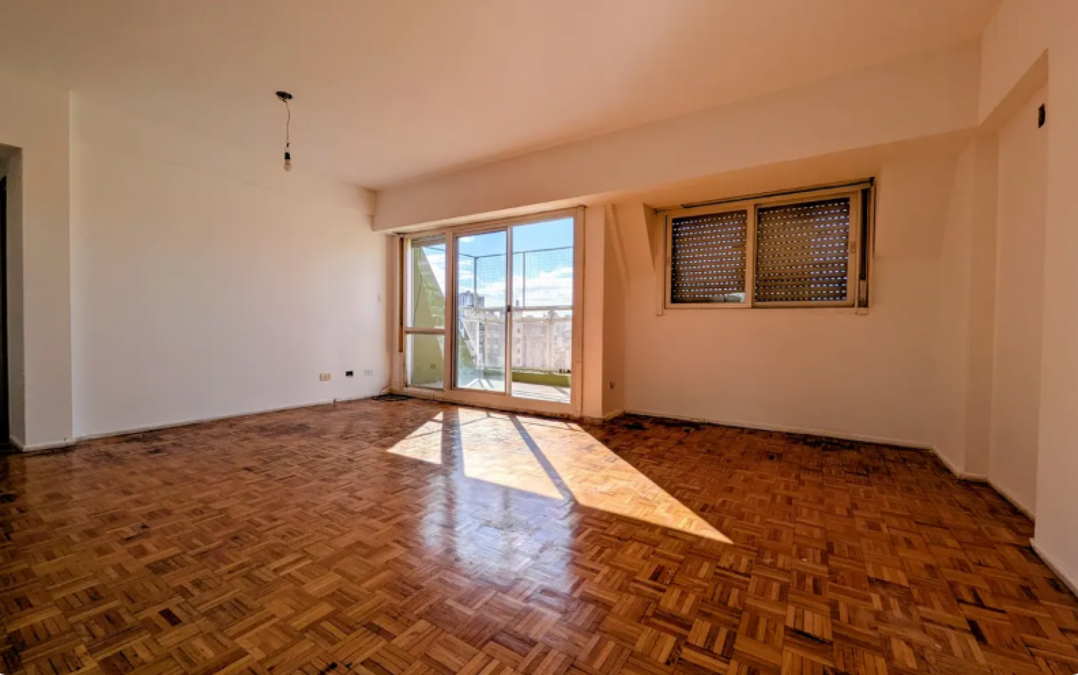 En venta Depto de 3 amb al frente con Balcon y Baulera en Balvanera