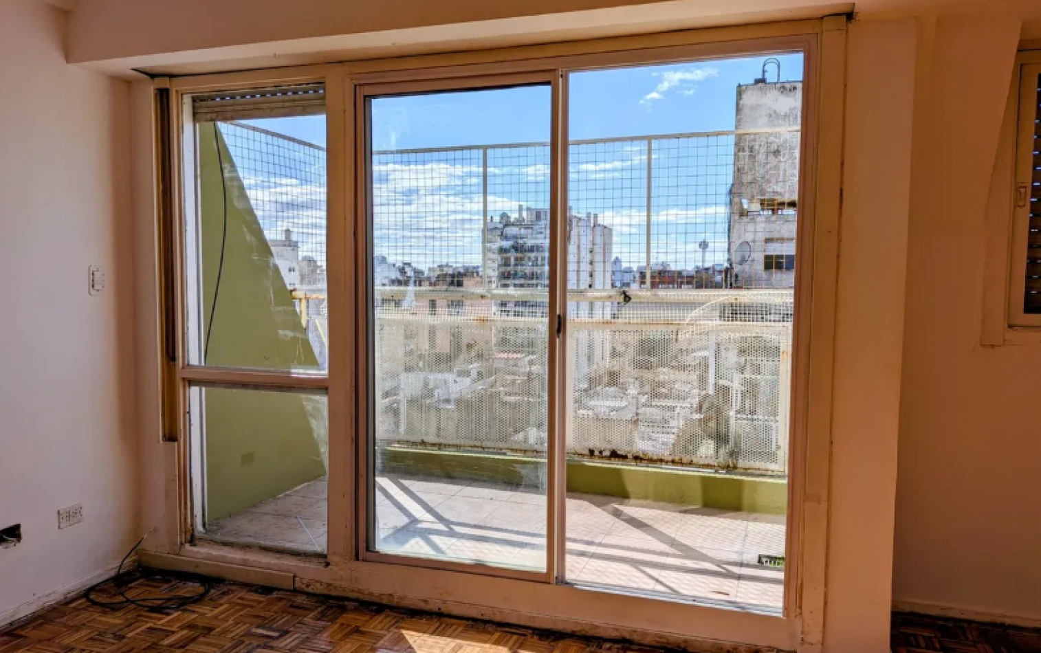 En venta Depto de 3 amb al frente con Balcon y Baulera en Balvanera
