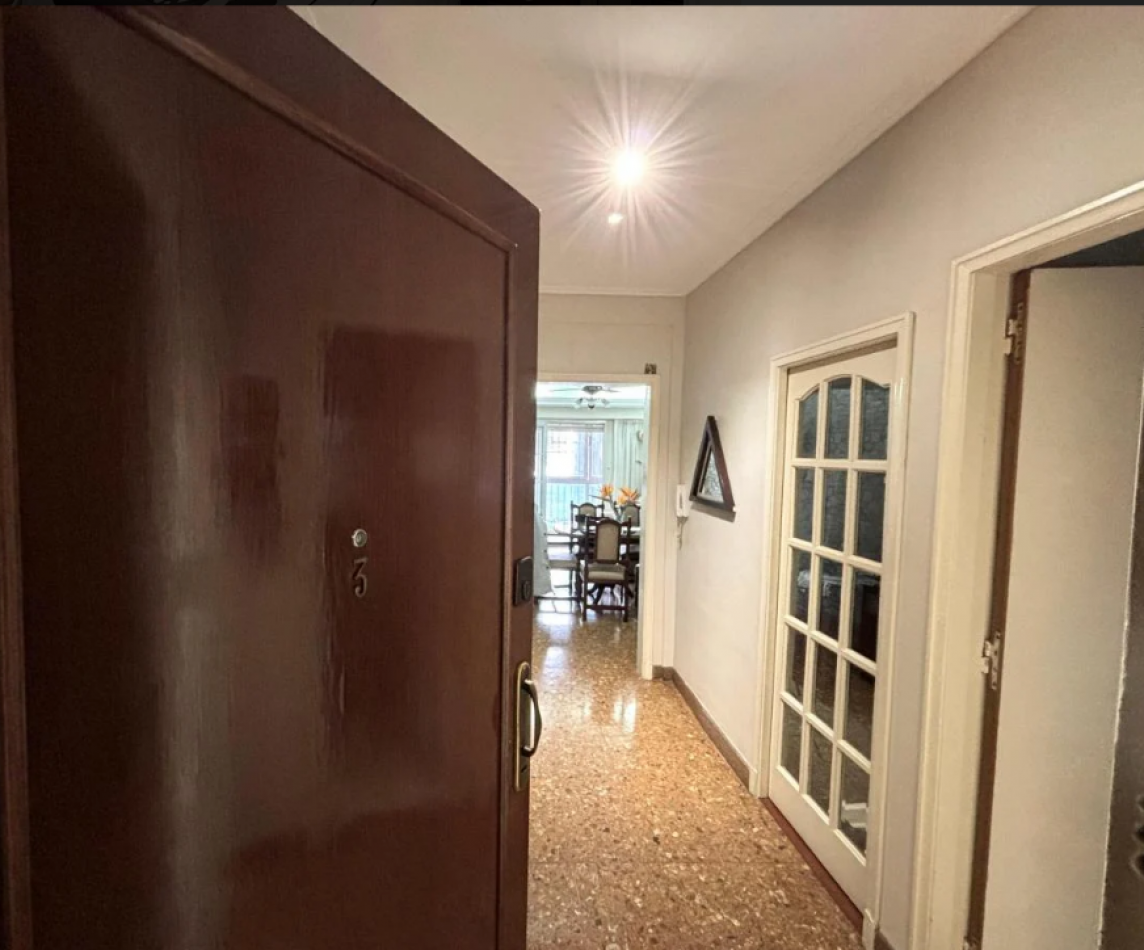En venta Depto de 4 amb al Frente en Caballito