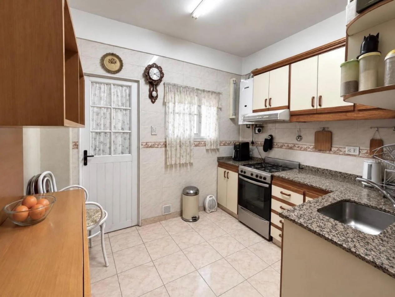 En venta Depto de 4 amb al Frente en Caballito