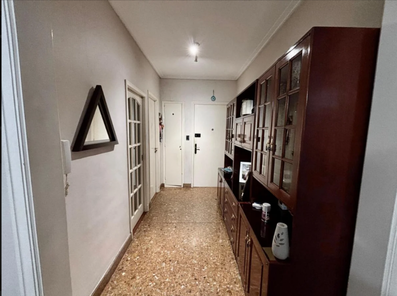 En venta Depto de 4 amb al Frente en Caballito