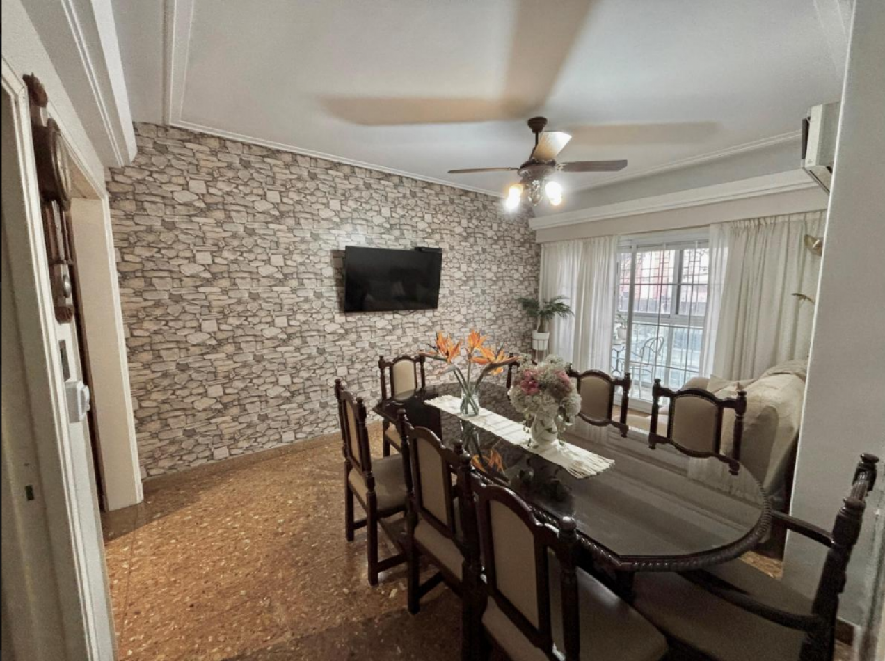 En venta Depto de 4 amb al Frente en Caballito