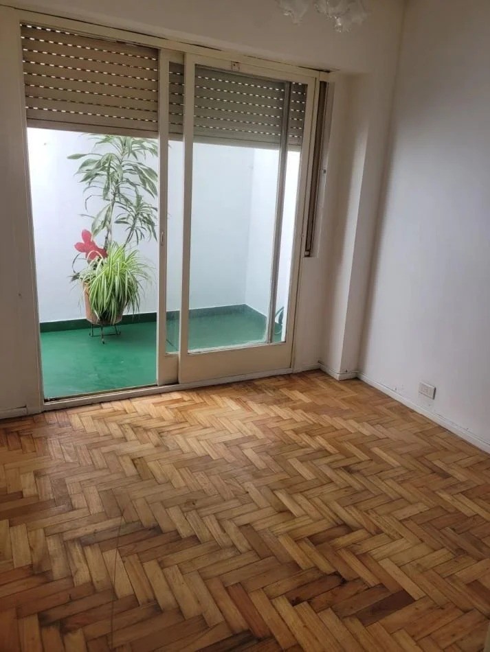 Venta departamento 2 amb con patio en Almagro