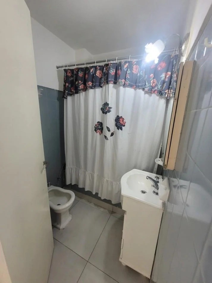 Venta departamento 2 amb con patio en Almagro