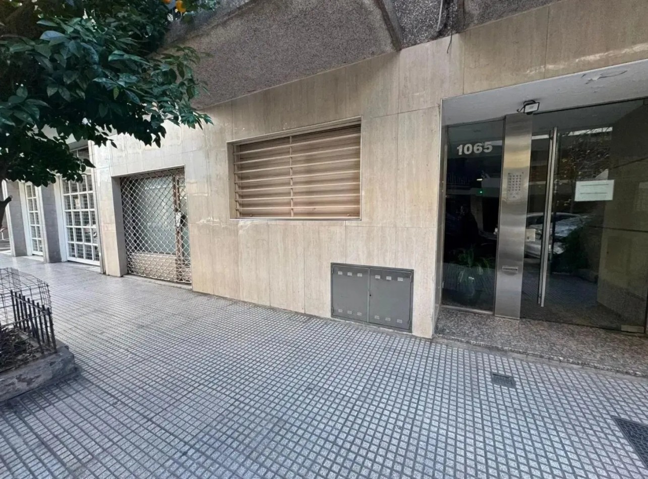 Venta departamento 4 amb con patio en Olaya 1000, Caballito