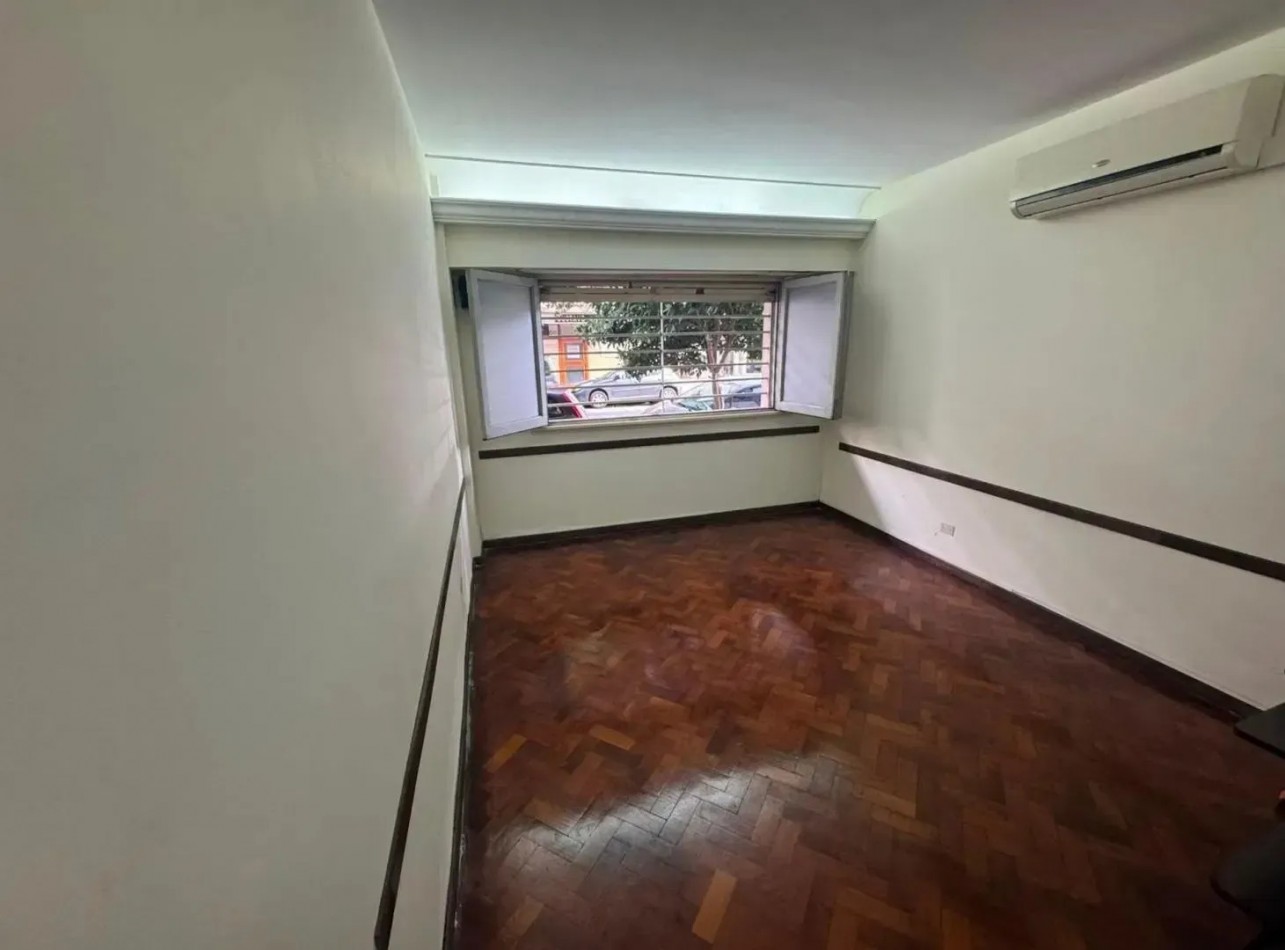 Venta departamento 4 amb con patio en Olaya 1000, Caballito