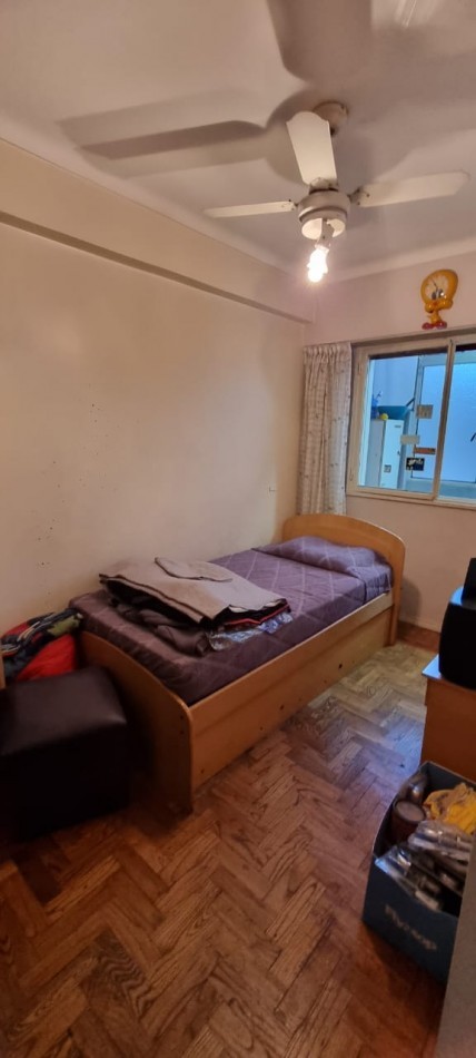 En venta departamento 4 amb con balcon en Flores Norte