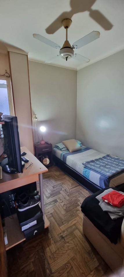En venta departamento 4 amb con balcon en Flores Norte