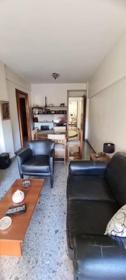 En venta departamento 4 amb con balcon en Flores Norte