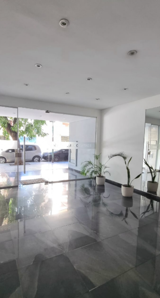 En Venta Amplio Monoambiente con cochera y baulera en Villa Urquiza