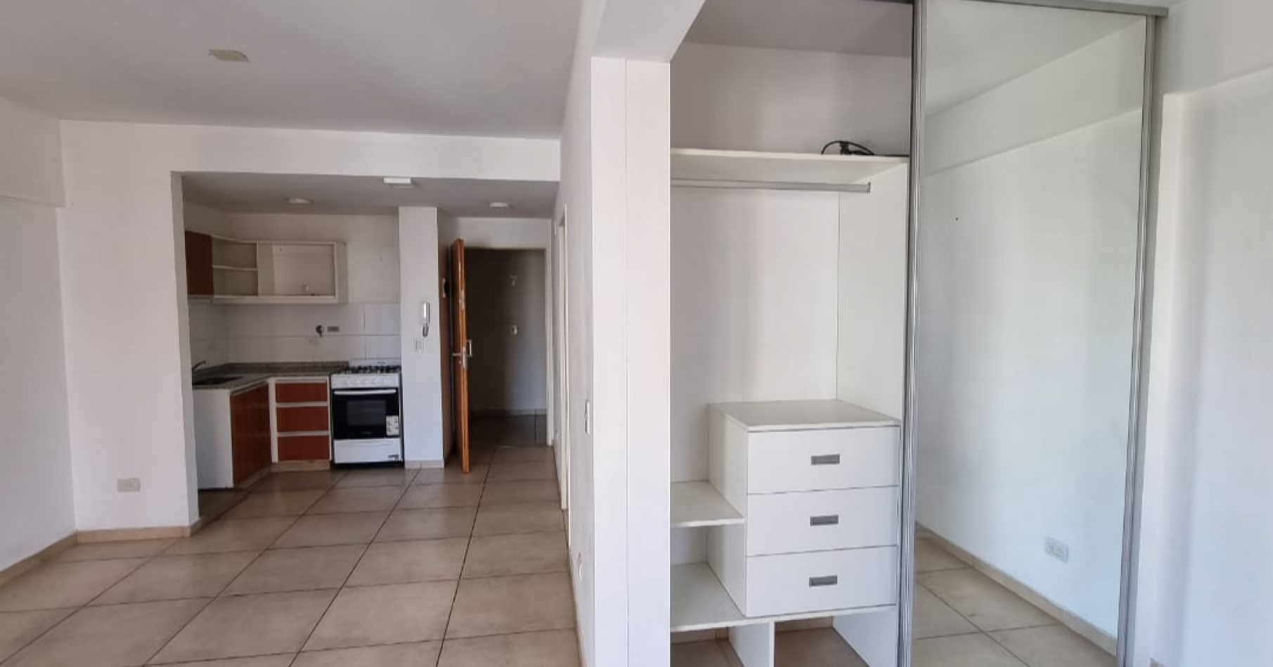 En Venta Amplio Monoambiente con cochera y baulera en Villa Urquiza