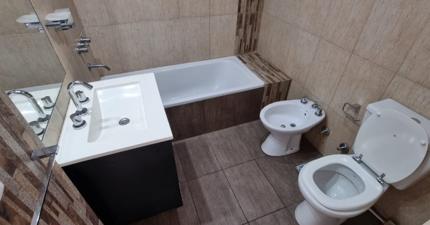 En Venta Amplio Monoambiente con cochera y baulera en Villa Urquiza