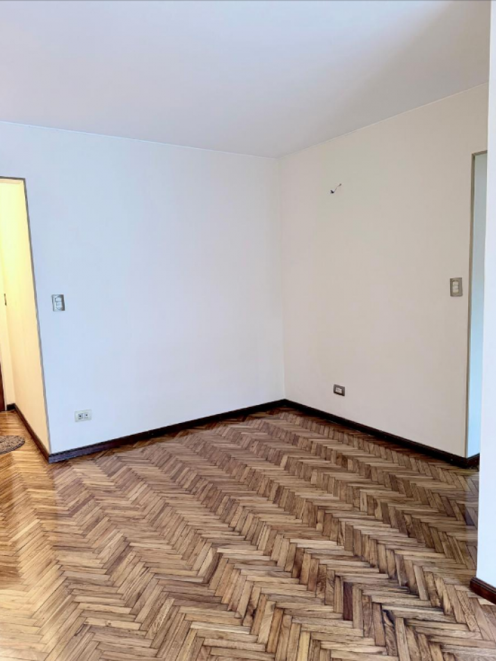 Venta departamento 3 amb con balcon en Caballito Ramon Falcon 1500