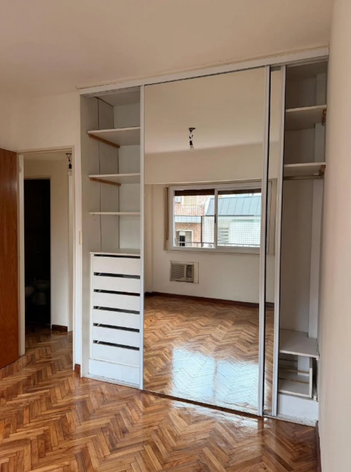Venta departamento 3 amb con balcon en Caballito Ramon Falcon 1500