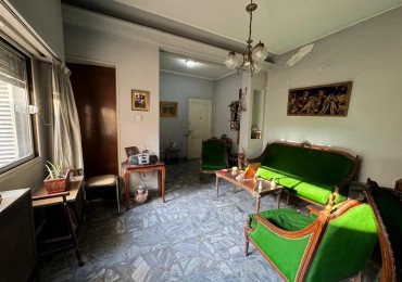 Venta Depto 4 amb con cochera en Av. Eva Peron 2800, Flores