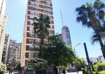 2 Amb con patio Av. Santa Fe y Dorrego.
