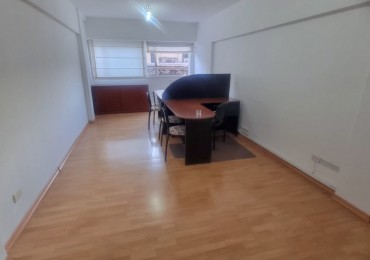 En Venta Monoambiente con cochera Esmeralda 600, San Nicolas