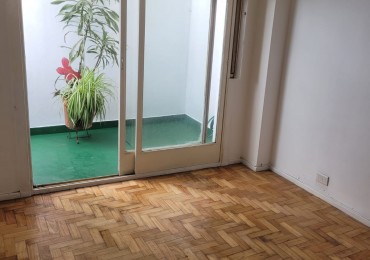 En alquiler depto de 2 amb  con patio en Almagro