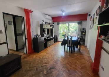En venta Depto de 4 amb.al Frente con Balcon en Villa Crespo