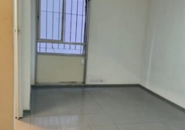 En venta depto de 3 amb. lateral con cochera en San Nicolas