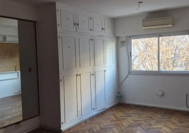 Venta monoambiente al frente en Palermo