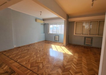 Venta departamento 4 amb con dependencia en Fragata Sarmiento 100, Caballito